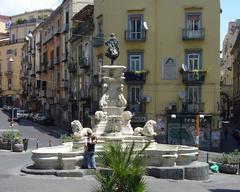 Fontaine De Monteoliveto, Naples