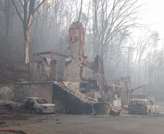 Tennessee National Guard members survey wildfire devastation in Gatlinburg, November 2016