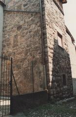 Torre degli Albertoni north courtyard