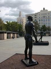 Estàtua dels Burgesos de Calais in Plaça de l'Ajuntament, Valencia