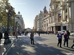 La Plaza del Ayuntamiento de Valencia on a Sunday