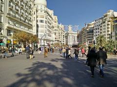 La Plaza del Ayuntamiento de Valencia on a Sunday