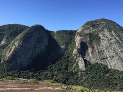 Blue sky over Pedra do Elefante