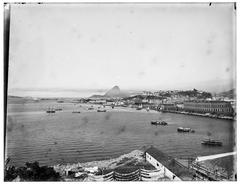 Cais Pharoux and Praça D. Pedro II viewed from Ilha das Cobras