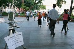 Research team measuring thermal comfort in Salvador