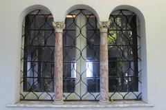 Anacapri Villa San Michele garden with window view