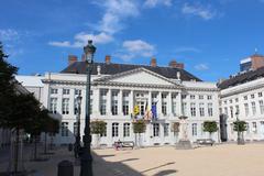 Brussels Place des Martyrs monument