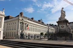 Place des Martyrs monument in Brussels