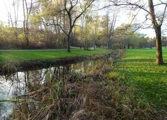 Stream at Golfängarna between Lötsjön in Sundbyberg and Råstasjön in Solna