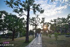 Love sculpture at Kaohsiung Martyrs' Shrine