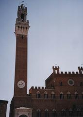 Piazza del Campo in April 2003