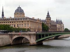 Eiffel Tower and Trocadéro Gardens