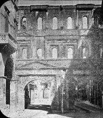 Arco dei Seoni (Porta Borsari), Roman gateway in Verona, Italy