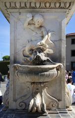 Putti Fountain in Piazza dei Miracoli, Pisa