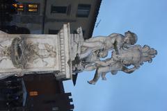 Angels Statue in Piazza del Duomo, Pisa