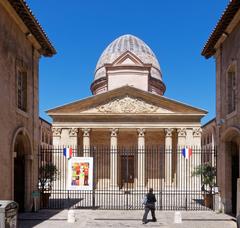 interesting buildings in Marseille