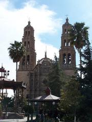 Catedral de Chihuahua and Plaza de Armas