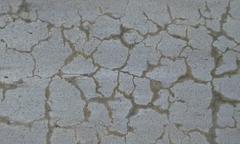 Concrete pillar with alkali-silica reaction cracks at the National Gallery of Canada