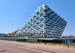 Appartementengebouw Sluishuis in IJburg, Amsterdam-Oost