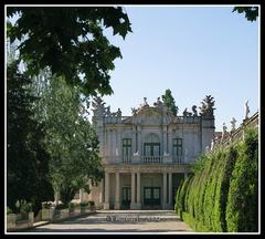 Palácio Nacional de Queluz exterior and gardens