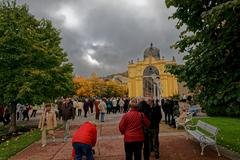 Maxim Gorkí Promenade in Mariánské Lázně with a view of the Singing Fountain and Kolonáda