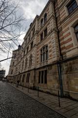 View SSW along West Bohemian Museum in Šafaříkovy sady, Plzeň