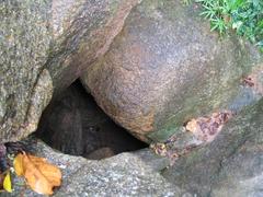 Cheung Po Tsai Cave in Hong Kong