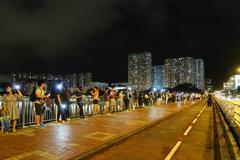 people on Sand Martin Bridge