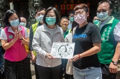 President Tsai Ing-wen visiting Shenkeng Old Street in New Taipei City