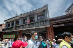 President visiting historical alley