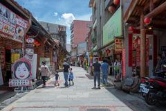 Official visit to Shenkeng Old Street by President Tsai Ing-wen