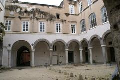 Capua palazzo Fieramosca courtyard