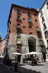 Arco de Cuchilleros in Plaza Mayor, Madrid