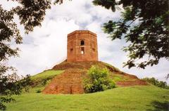 Chaukhandi Stupa in Sarnath, India