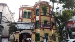 Building and statue in front of Netaji Bhawan, Elgin Road, Kolkata