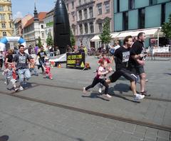 Race of children with parents in Brno 2011