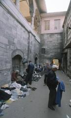 Rüstem Pasha Mosque elevated substructure with shops and storage, 1990s street view