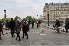 Day after the Notre-Dame de Paris fire, bridge partially closed