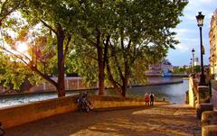 View of Île de la Cité from east bank of Seine in Paris, 2007