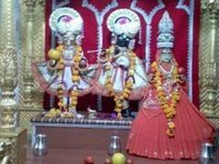 RadhaKrishna Dev and HariKrisha Maharaj at Shri Swaminarayan Temple Jamnagar