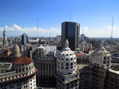 Hermosa vista de la Galería Güemes en la ciudad