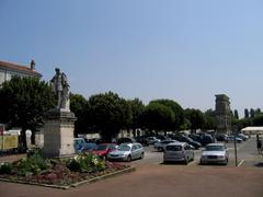 Charente-Maritime Saintes Place Bassompierre Bernard Palissy