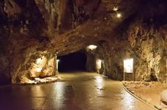 Jeskyně Výpustek cave interior