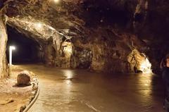 Jeskyně Výpustek cave interior with stalactites