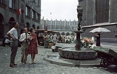 Plac Mariacki with Rynek Glówny in the background