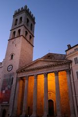 Tempio della Minerva and Torre del Popolo in Piazza del Comune, Assisi