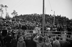 People dancing at Alppilava