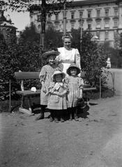 Children playing in Katajanokka Park