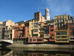 Façana del riu in Girona with Cathedral in the background