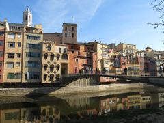 Pont d'en Gómez in Girona with the Cathedral in the background